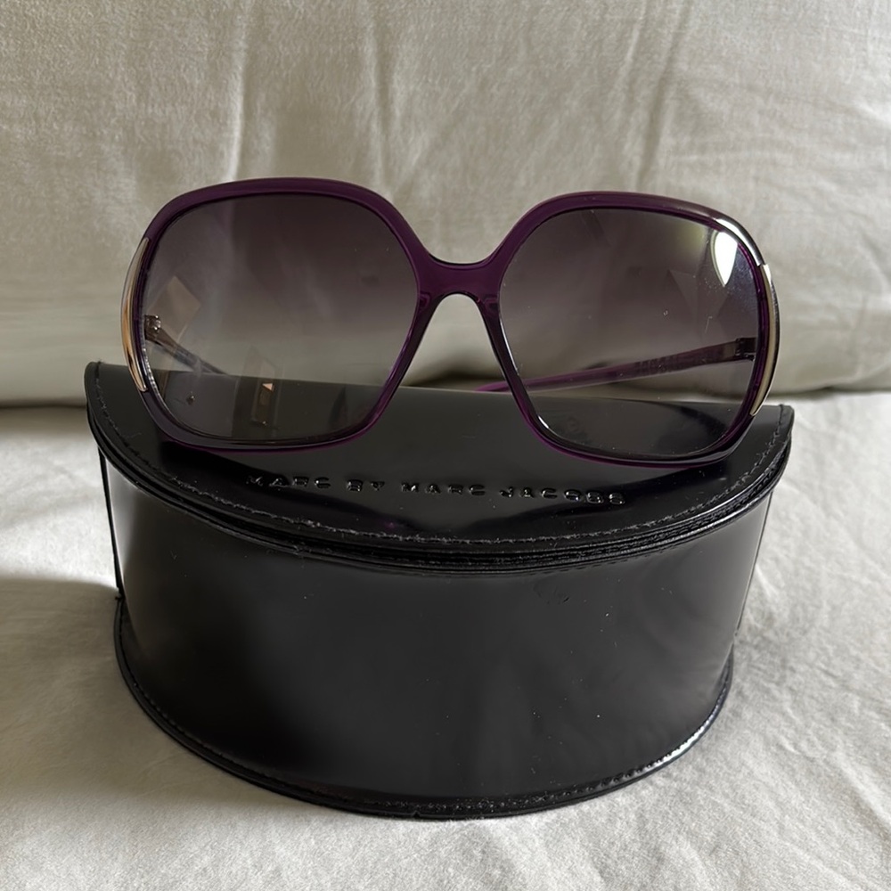 Kate Spade Oversized Purple Sunglasses with Gradient Lenses